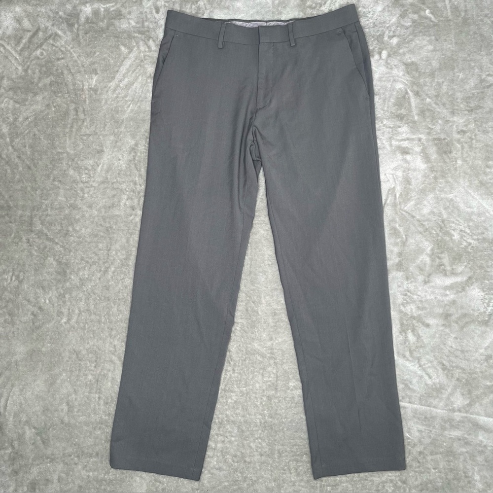 Haggar Men's 34x30 Gray Straight Fit Premium Stretch Dress Pants Formal Slacks